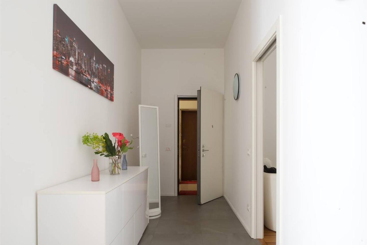 3 Bedrooms Apartment Milano Eksteriør bilde