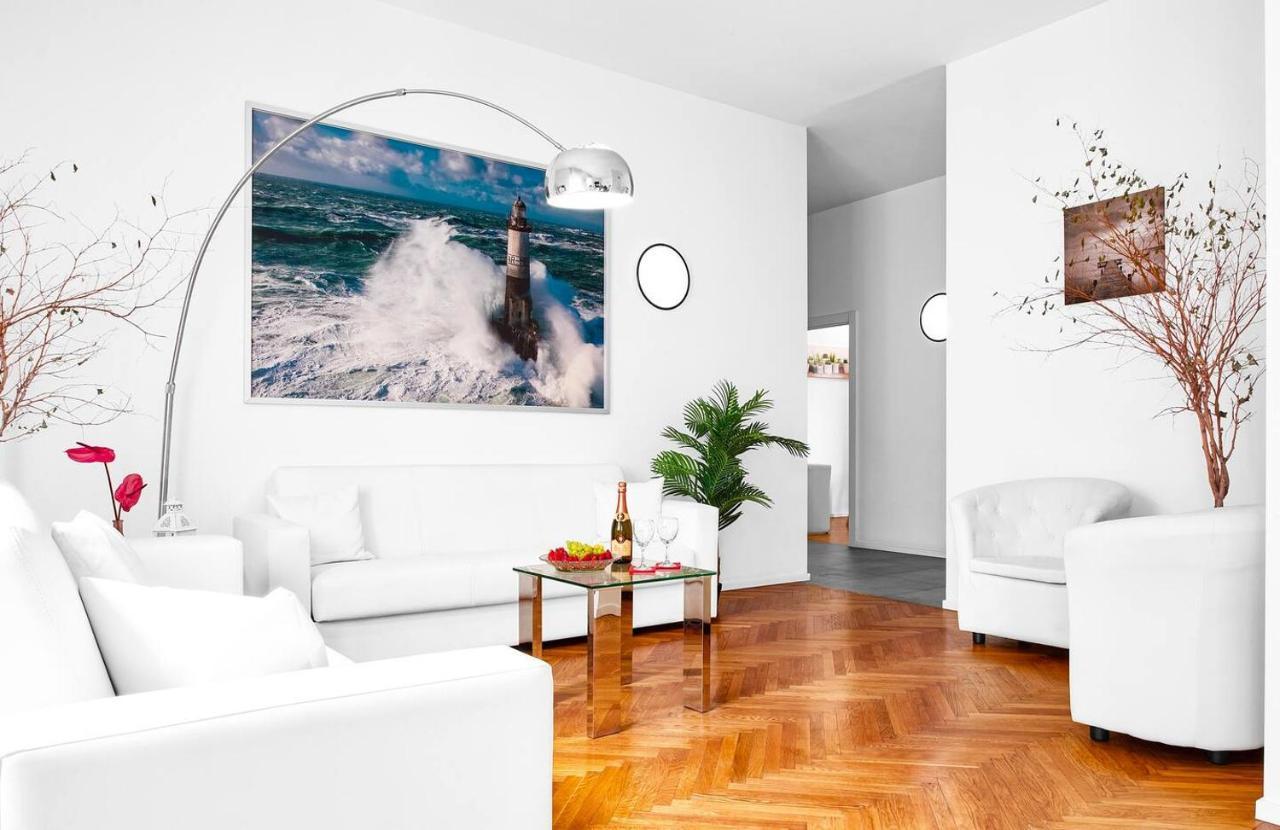 3 Bedrooms Apartment Milano Eksteriør bilde